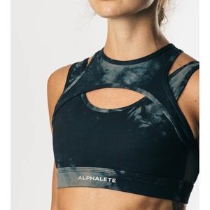 Alphalete Surface Keyhole Bra